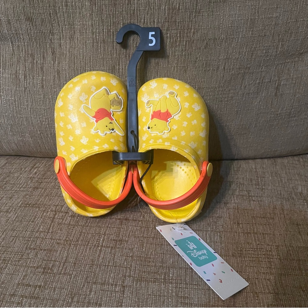 Disney Baby Winnie the Pooh Clogs NWT